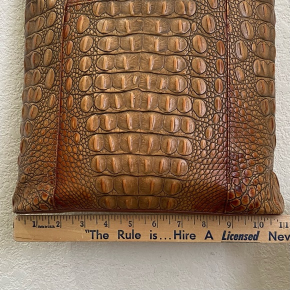 Vintage BRAHMIN Pecan Toasted Almond  Embossed Croc Leather Shoulder Purse Bag - Picture 7 of 16